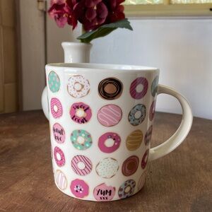 ☕️Pfaltzgraff Different flavors donuts mug 18 oz